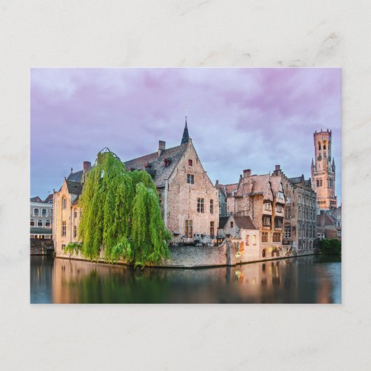 De oude stad Brugge en de toren van Belfry Briefkaart (Voorkant)