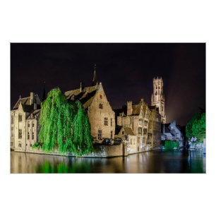 De oude stad Brugge en de toren van Belfry Perfect Poster