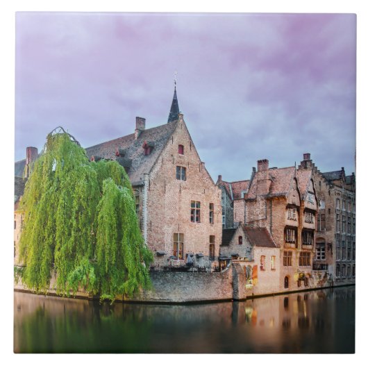 De oude stad Brugge en de toren van Belfry Tegeltje (Voorkant)