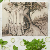 De oude vrouw in het bos door Arthur Rackham Theedoek (Gevouwen)