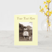 De oude zusters en de kat van het foto leuke kaart (Gele Bloem)