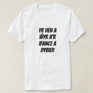 De ouderen en de jongeren kennen en nemen t-shirt