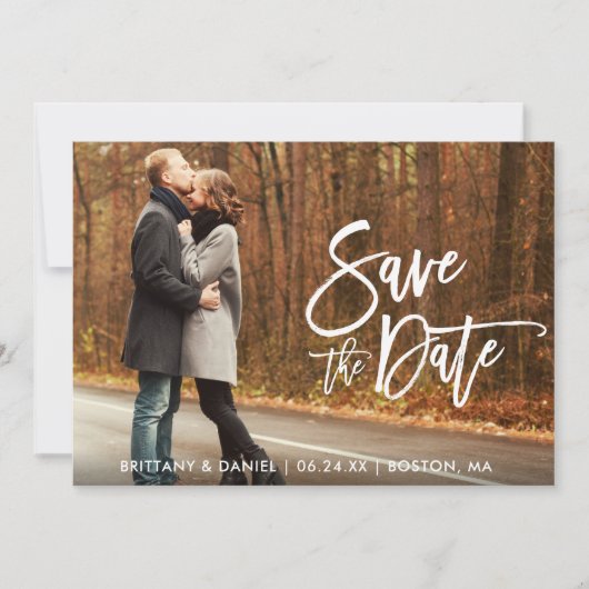 De paar Foto bewaart de het manuscriptkaart van de Save The Date (Voorkant)