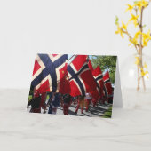 De Parade van MAI van Syttende Kaart (Gele Bloem)