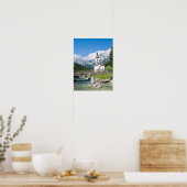 De parochiekerk van Ramsau in Beieren, Duitsland Poster (Keuken)