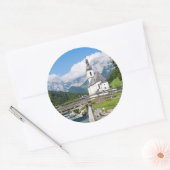 De parochiekerk van Ramsau in Beieren, Duitsland Ronde Sticker (Envelop)