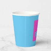 De partij neemt twee kleuren mee voor het roze Bla Papieren Bekers (Rechts)