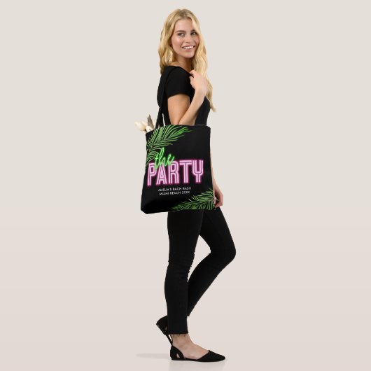 De Party Groene & Roze Tropische Bach Canvas tas (Op model)