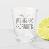 De patriarchistische feminist smaaien shot glas (Achterkant)