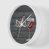 De paus haalt tekst op hout met wijn (Hoek)