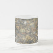 De Pebbles Brown en Gray Natural Abstract Matglas Koffiemok (Center)