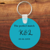 de perfect match koppel naam letter datum blauwe s sleutelhanger (Achterkant)