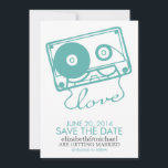 De Perfecte Mix Bruiloft Save the Date {aqua}<br><div class="desc">Moderne en unieke save the date-aankondigingen voor bruiloften hebben een koele afbeelding van een cassettebandje.</div>