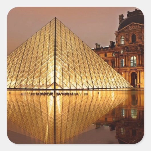 De piramide van het Louvre op de binnenplaats van  Vierkante Sticker (Voorkant)