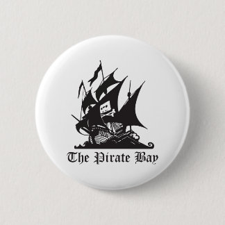 De piratenbaai ronde button 5,7 cm