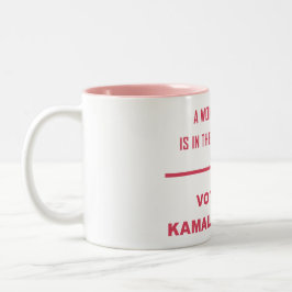 DE PLAATS VAN EEN VROUW IS IN... TWEEKLEURIGE KOFFIEMOK