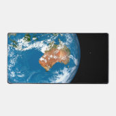 De planeet Aarde toont wolken boven Australië. Bureaumat (Voorkant)