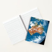 De planeet Aarde toont wolken boven Australië. Notitieboek (Binnen)
