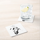 De prijs in ontvangst nemen – Lab Sketch Kartonnen Onderzetters (Insitu)