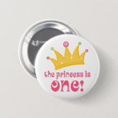 De prinses is één cadeau. ronde button 5,7 cm (Voorkant /achterkant)