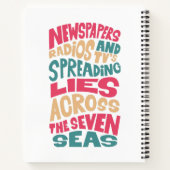 De radio van kranten en Tv's verspreidt zich over  Notitieboek (Achterkant)