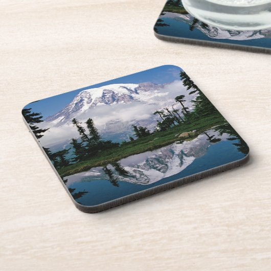 De Rainier van de berg is verbonden met een bergha Onderzetter (Linkerzijde)