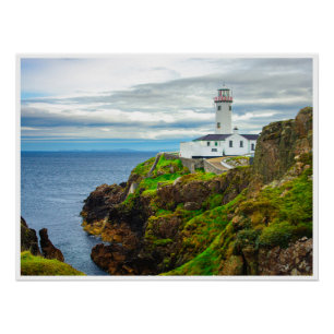 De "Rand van de Wereld" bij de Fanad Head-vuurtore Perfect Poster