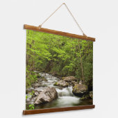 De rechte vork stroomt door bos hangend wandkleed (Gebogen)