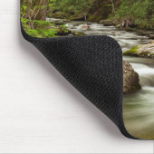 De rechte vork stroomt door bos muismat (Hoek)