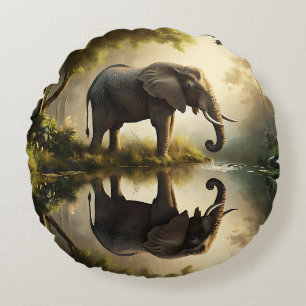 De reflectie van een olifant rond kussen