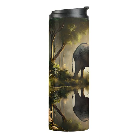 De reflectie van een olifant thermosbeker (Gedraaid links)