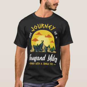 De reis van duizenden en miljoenen die trekken t-shirt