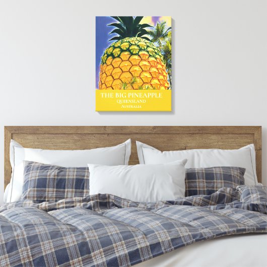De reisdruk van de Big Pineapple Queensland Canvas Afdruk (Insitu (Slaapkamer))