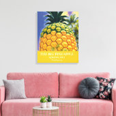 De reisdruk van de Big Pineapple Queensland Canvas Afdruk (Insitu (Woonkamer))