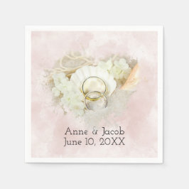 De Rings van het huwelijk in Seashell en Zand Hear Servet