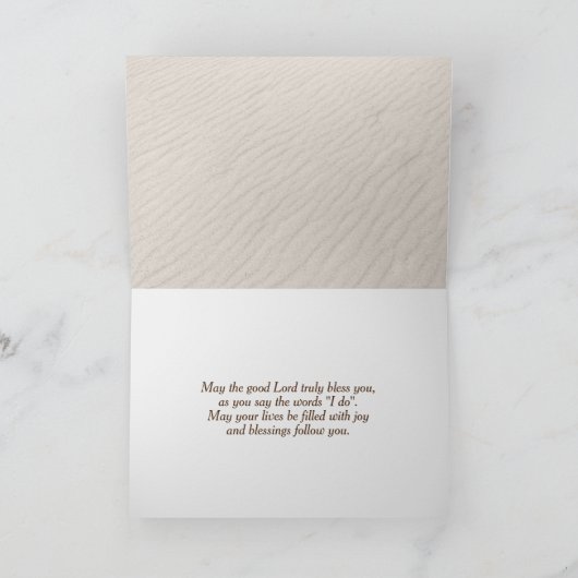 De Rings van het huwelijk in Seashell en Zand Kaart (Binnen)