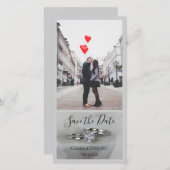 De Rings van het huwelijk op Grijs sparen de Datum Save The Date (Voorkant / Achterkant)