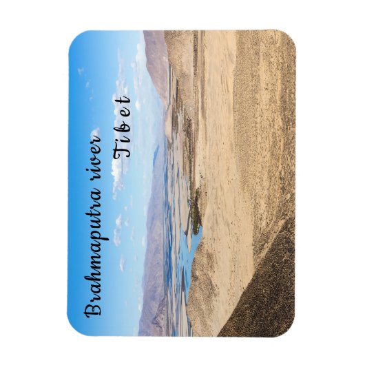 De rivier de Brahmaputra en het woestijnlandschap Magneet (Verticaal)