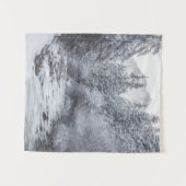 De rivier die door het winterbos Mojstrana stroomt Wandkleed (Voorkant (horizontaal))