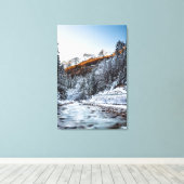 De rivier, het bos en de bergen in de herfst en de canvas afdruk (Insitu (Houten vloer))
