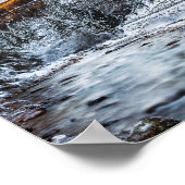 De rivier, het bos en de bergen in de herfst en de poster (Hoek)