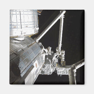 De robotarm van de Japanse Experiment Modu 2 Magneet