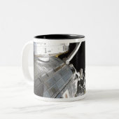 De robotarm van de Japanse Experiment Modu 2 Tweekleurige Koffiemok (Voorkant links)