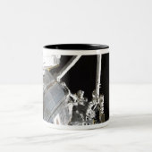 De robotarm van de Japanse Experiment Modu 2 Tweekleurige Koffiemok (Center)