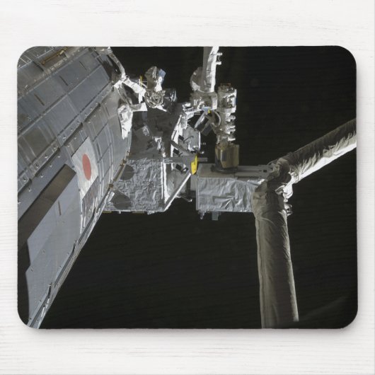 De robotarm van de Japanse Experiment Modu Muismat (Voorkant)