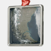 De robuuste, met sneeuwklemmen beklede Andes Metalen Ornament (Links)