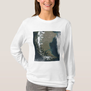 De robuuste, met sneeuwklemmen beklede Andes T-shirt