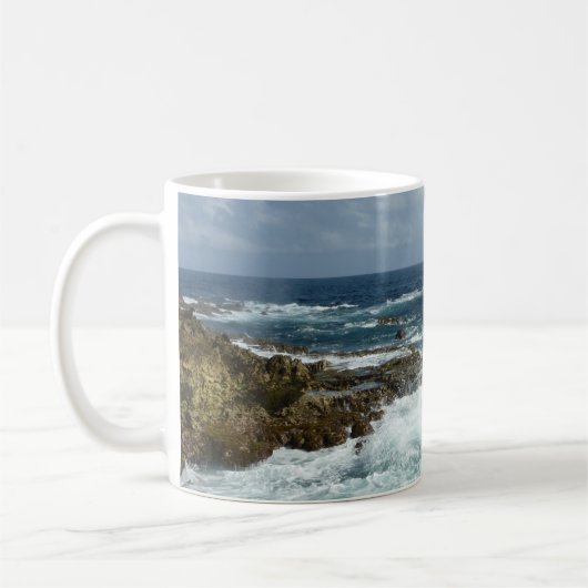De Rocky Coast and Blue Ocean van Aruba Koffiemok (Links)