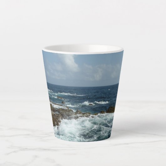 De Rocky Coast and Blue Ocean van Aruba Latte Mok (Voorkant)