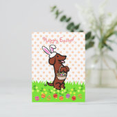 De Rode Vlotte Haired Tekkel van het Paasei Feestdagenkaart (Staand voorkant)